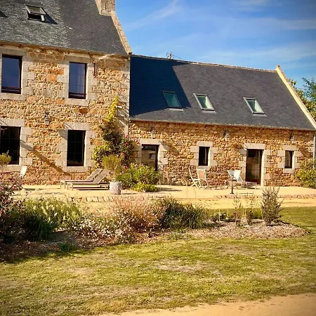 Les D Onalou Kergastel Villa